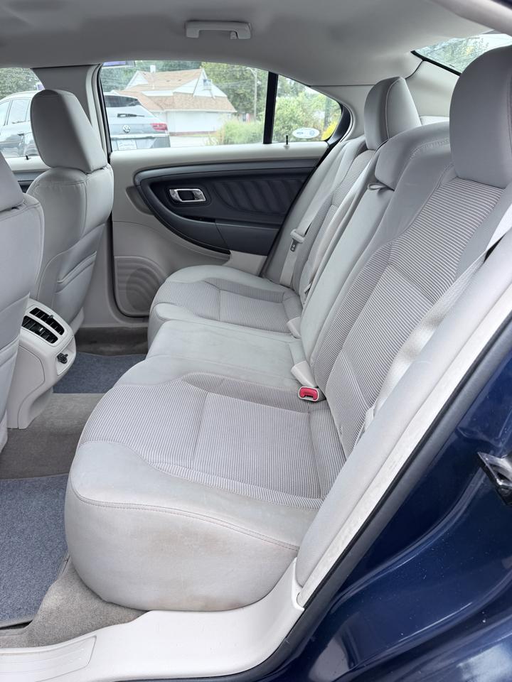 Ford Taurus 4dr Sdn SEL FWD 2012