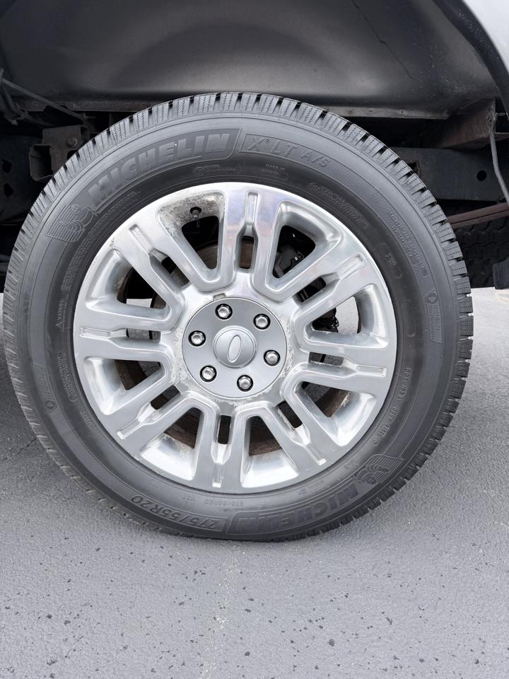 Ford F-150 4WD SuperCrew 145" Platinum 2013