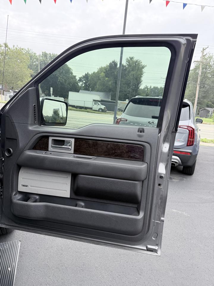 Ford F-150 4WD SuperCrew 145" Platinum 2013