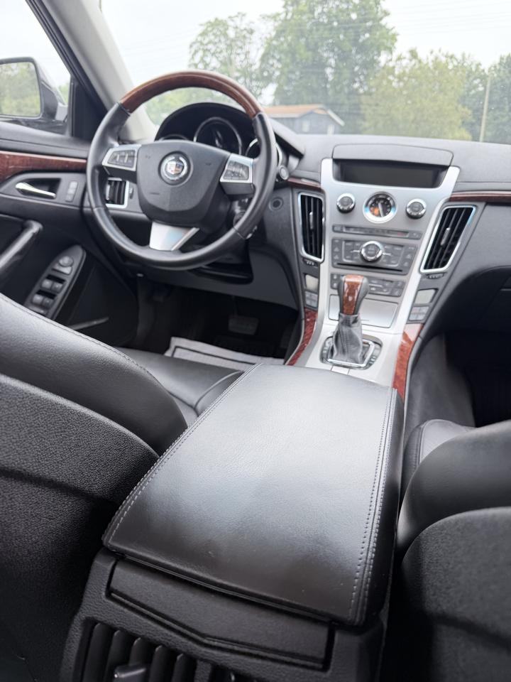 Cadillac CTS Sedan 4dr Sdn 3.6L Premium AWD 2010
