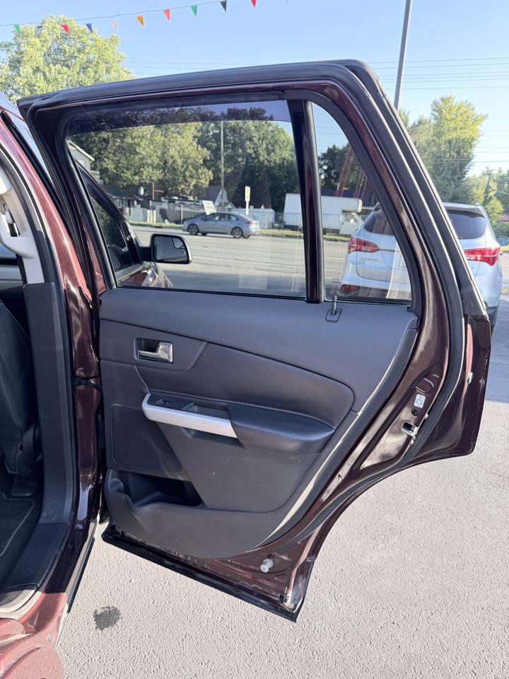 Ford Edge 4dr SEL AWD 2012