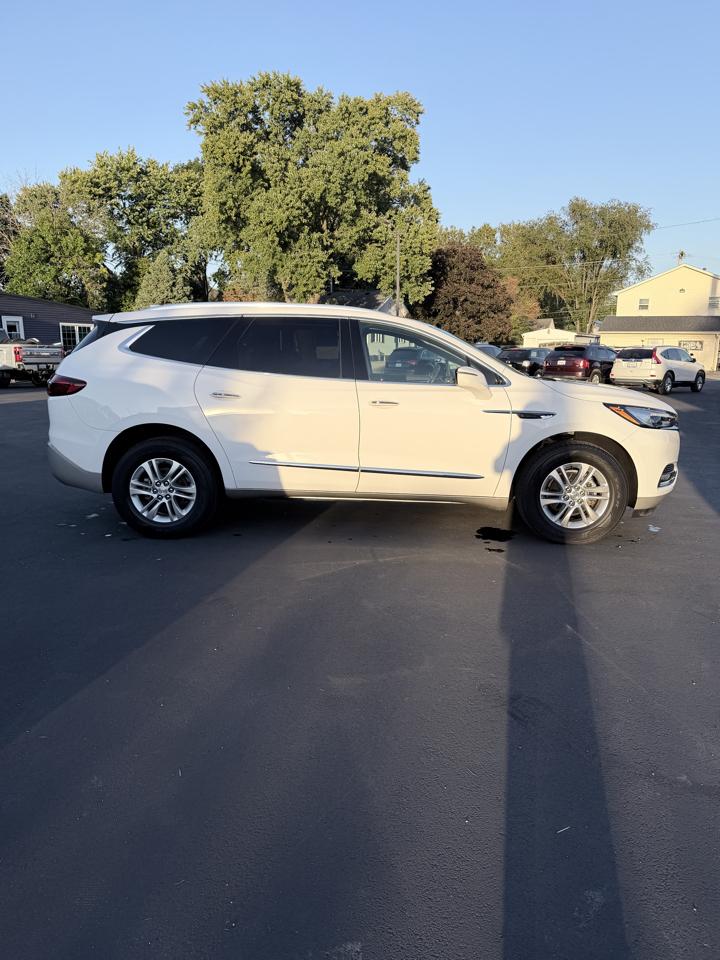 Buick Enclave FWD 4dr Essence 2021