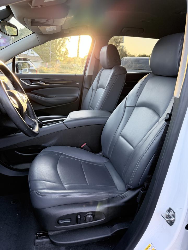 Buick Enclave FWD 4dr Essence 2021