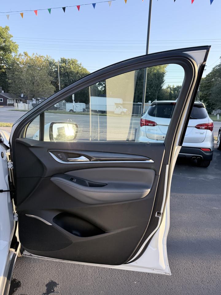 Buick Enclave FWD 4dr Essence 2021