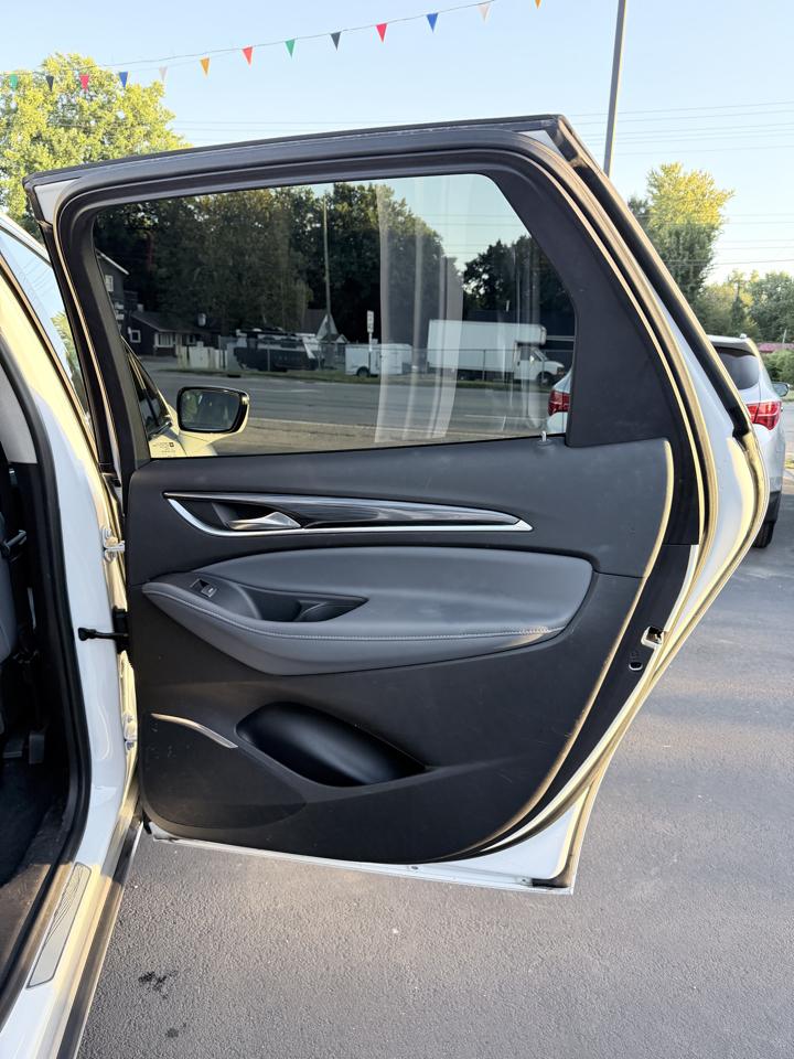 Buick Enclave FWD 4dr Essence 2021