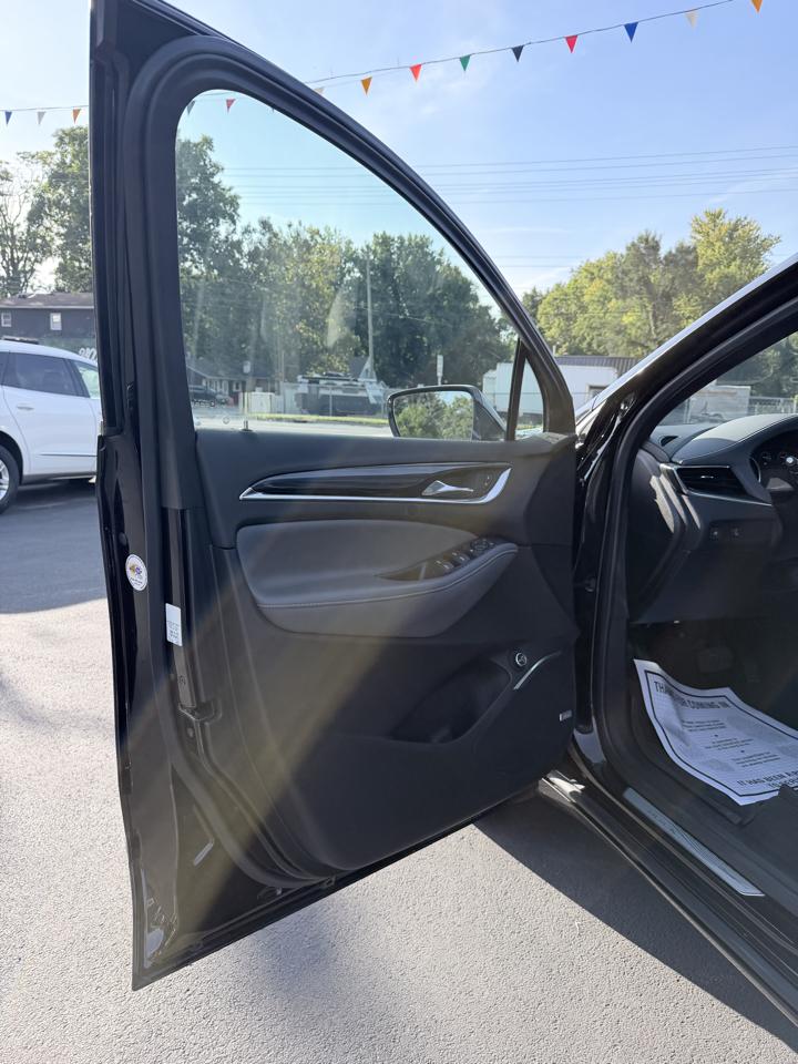 Buick Enclave AWD 4dr Essence 2022
