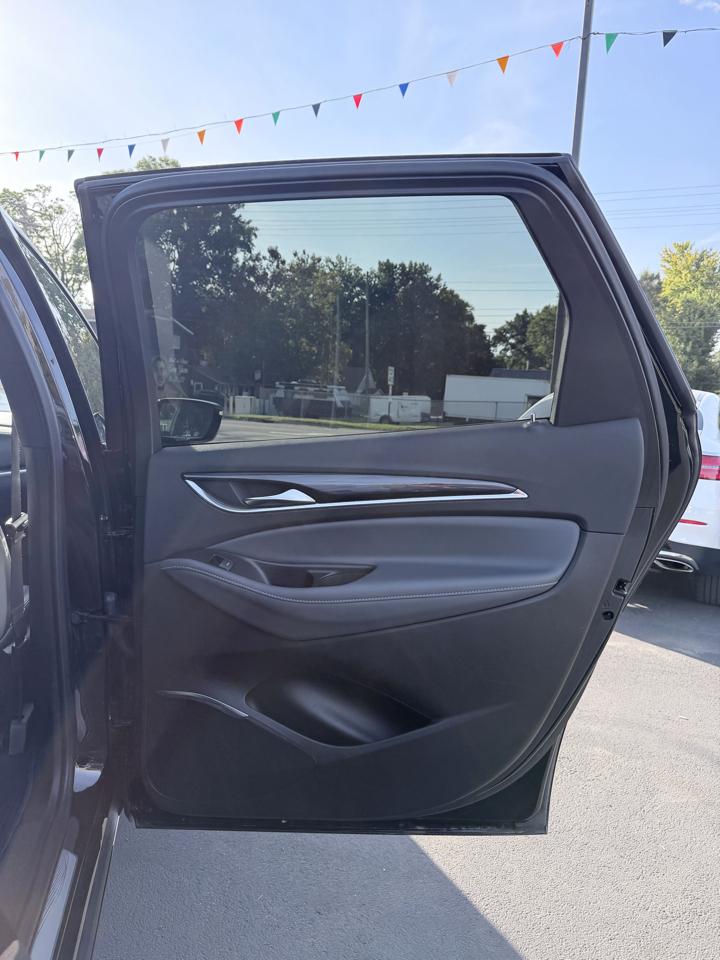 Buick Enclave AWD 4dr Essence 2022