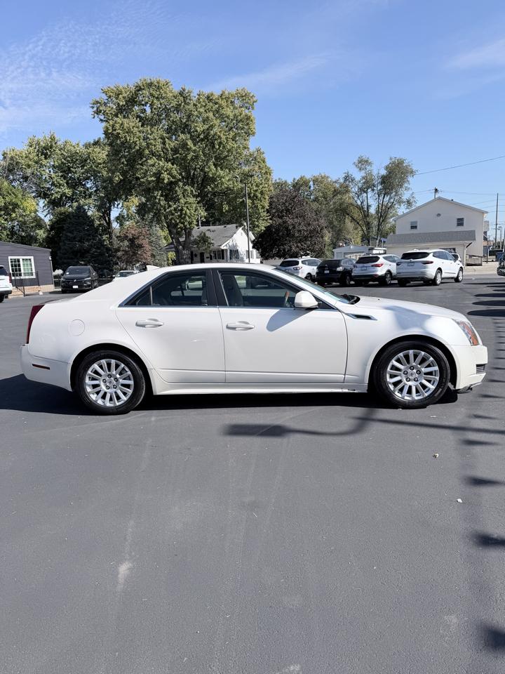 Cadillac CTS Sedan 4dr Sdn 3.0L Luxury RWD 2011