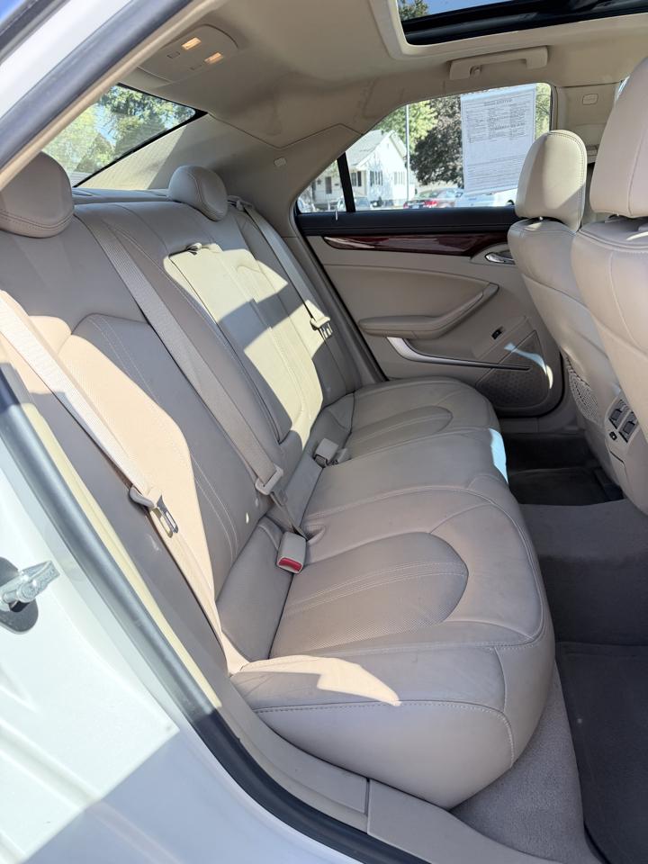 Cadillac CTS Sedan 4dr Sdn 3.0L Luxury RWD 2011
