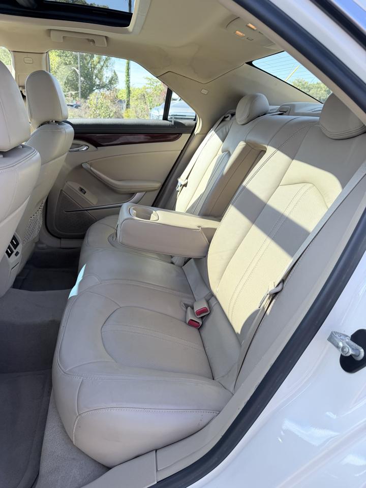 Cadillac CTS Sedan 4dr Sdn 3.0L Luxury RWD 2011