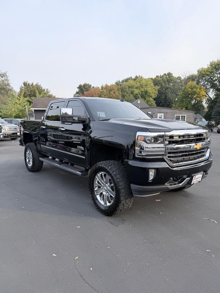 Chevrolet Silverado 1500 4WD Crew Cab 143.5" High Country 2017