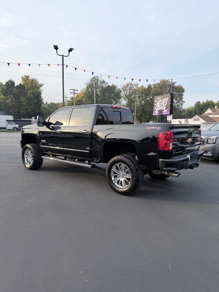 Chevrolet Silverado 1500 4WD Crew Cab 143.5" High Country 2017