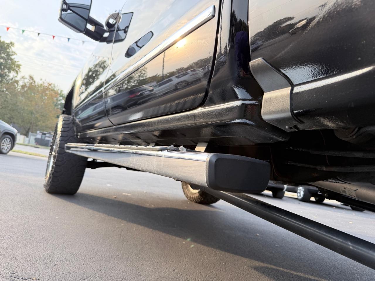 Chevrolet Silverado 1500 4WD Crew Cab 143.5" High Country 2017
