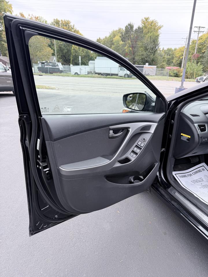 Hyundai Elantra 4dr Sdn Auto SE (Ulsan Plant) 2015