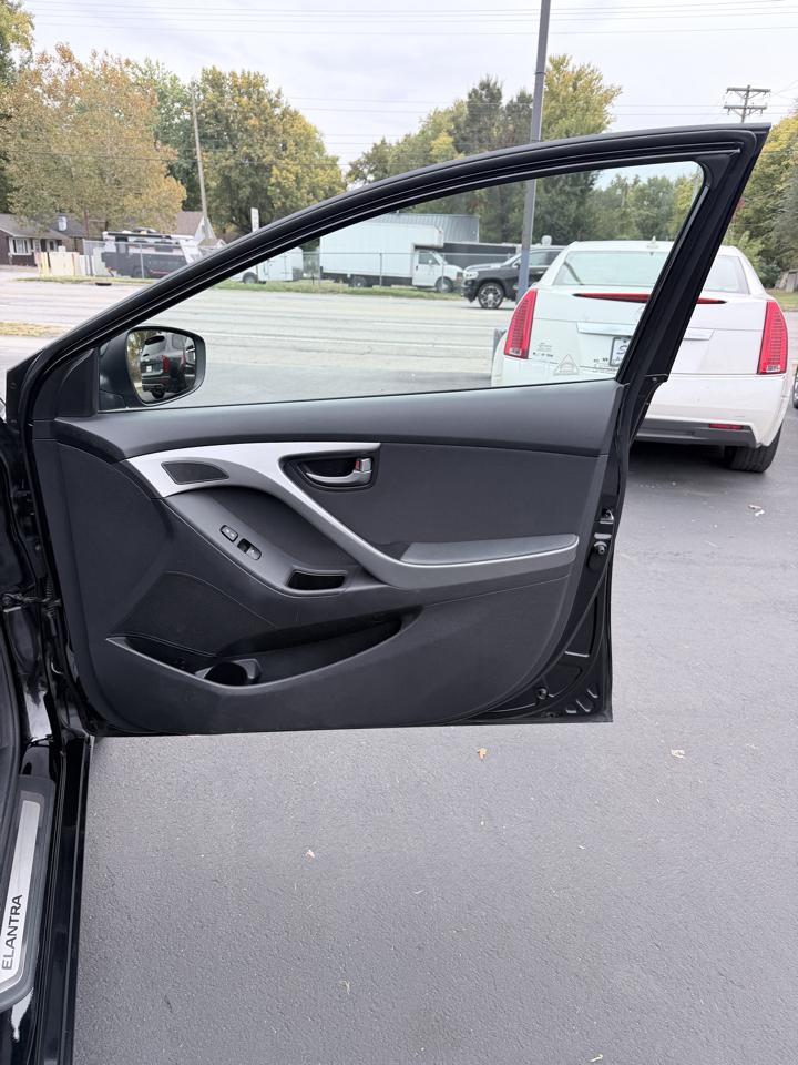 Hyundai Elantra 4dr Sdn Auto SE (Ulsan Plant) 2015