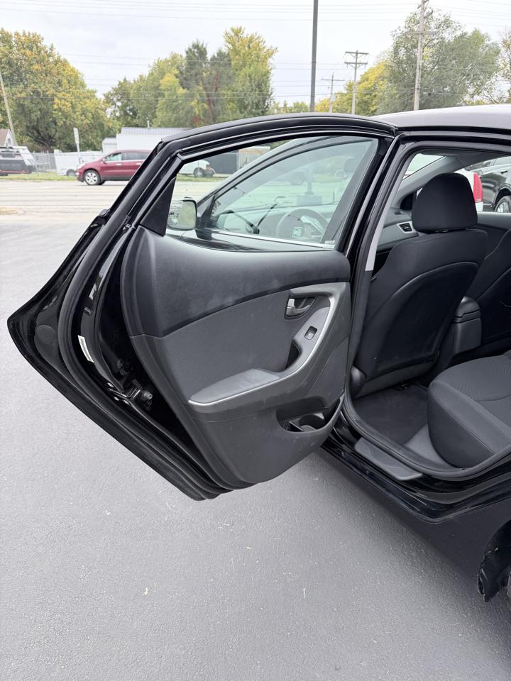 Hyundai Elantra 4dr Sdn Auto SE (Ulsan Plant) 2015