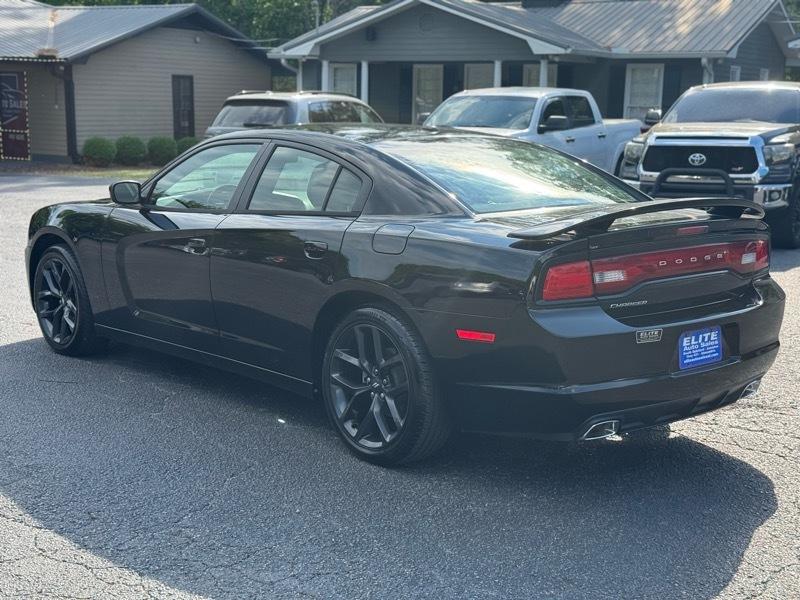 Dodge Charger  2012