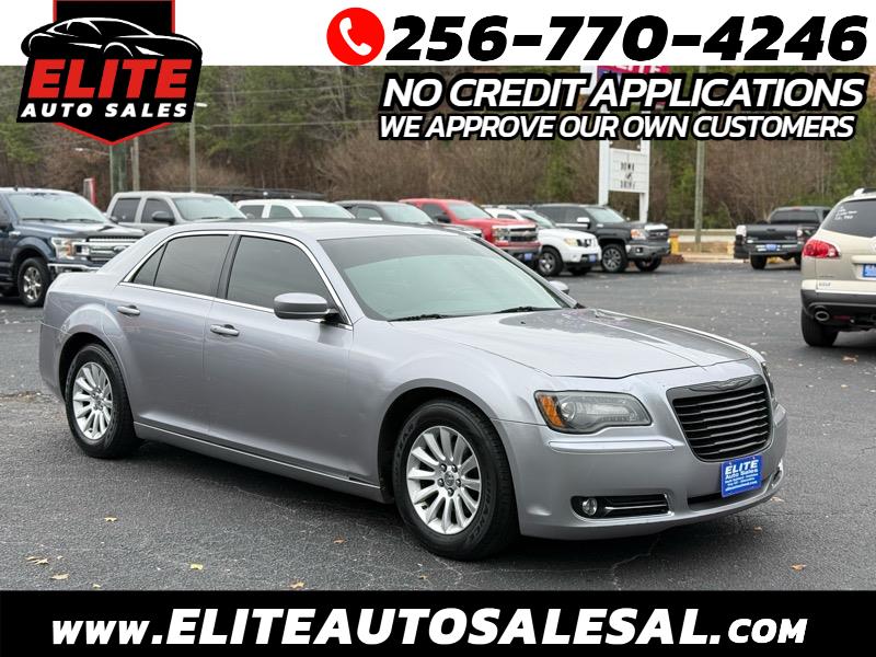 2013 Chrysler 300 Base's photo