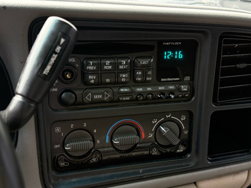 GMC Yukon XL 1500 2001