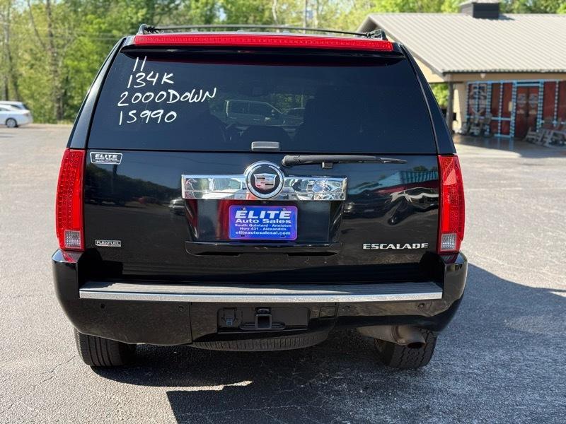 Cadillac Escalade  2011