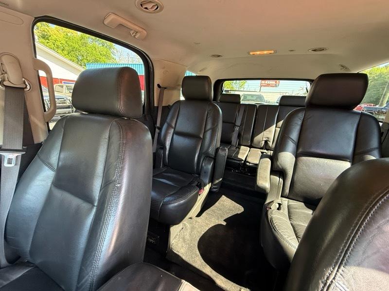 Cadillac Escalade  2011