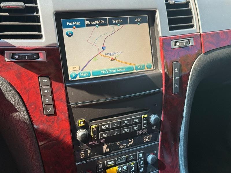 Cadillac Escalade  2011