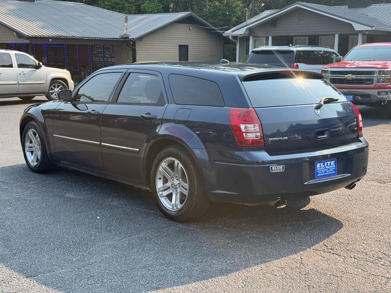 Dodge Magnum  2005