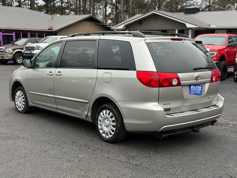 Toyota Sienna  2006