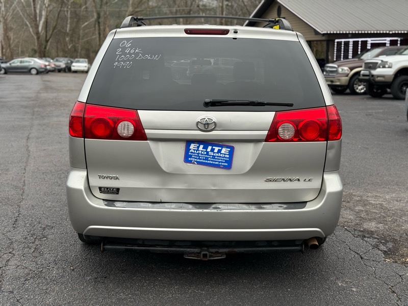 Toyota Sienna  2006