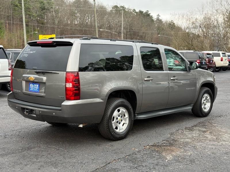 Chevrolet Suburban 1500 LT 2012