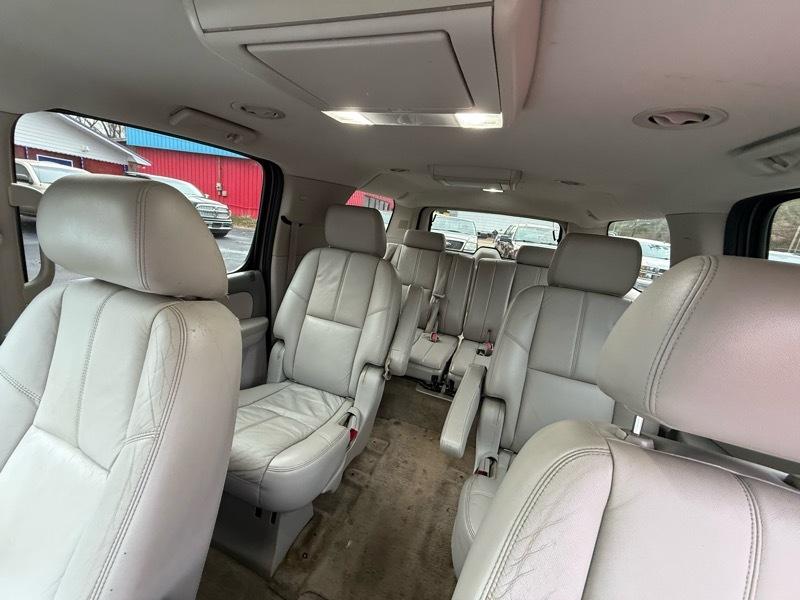 Chevrolet Suburban 1500 LT 2012