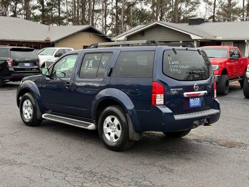 Nissan Pathfinder  2011