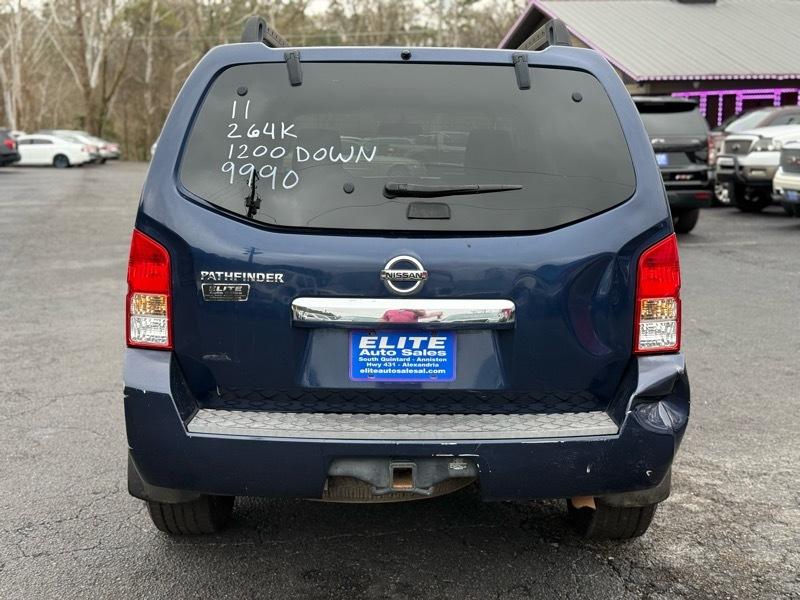 Nissan Pathfinder  2011