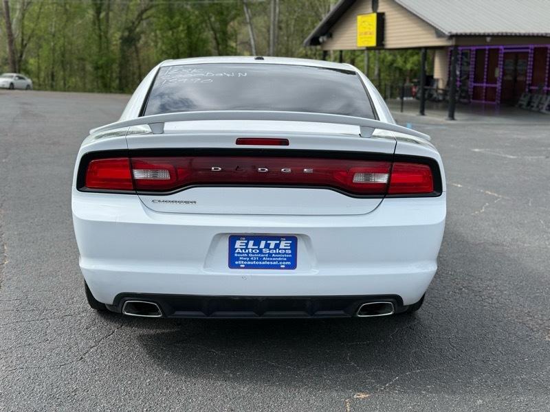 Dodge Charger SE 2012