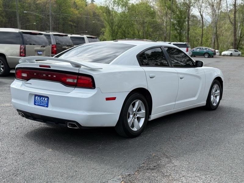 Dodge Charger SE 2012