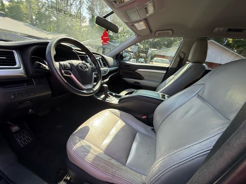 Toyota Highlander LE 2015