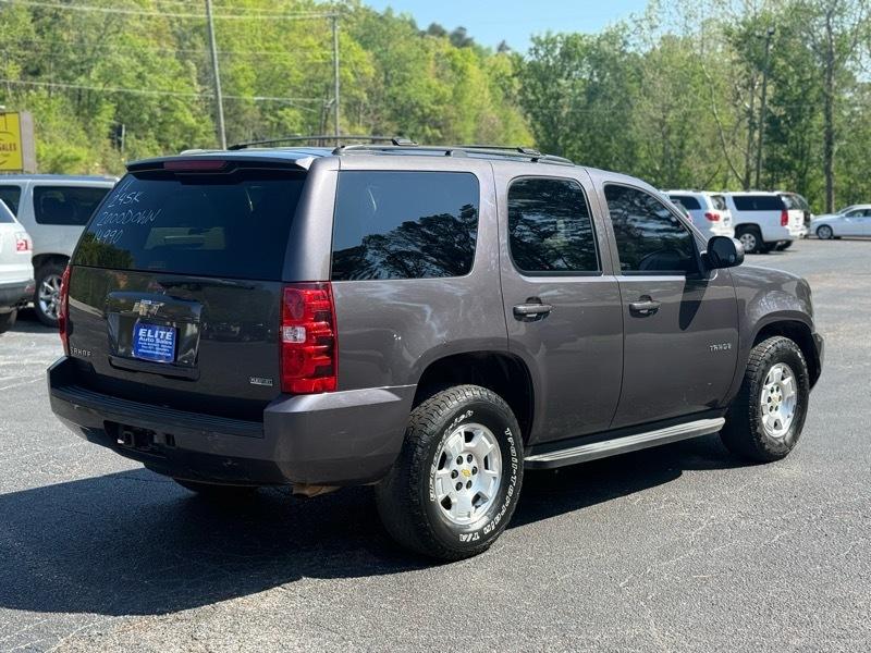 Chevrolet Tahoe  2011