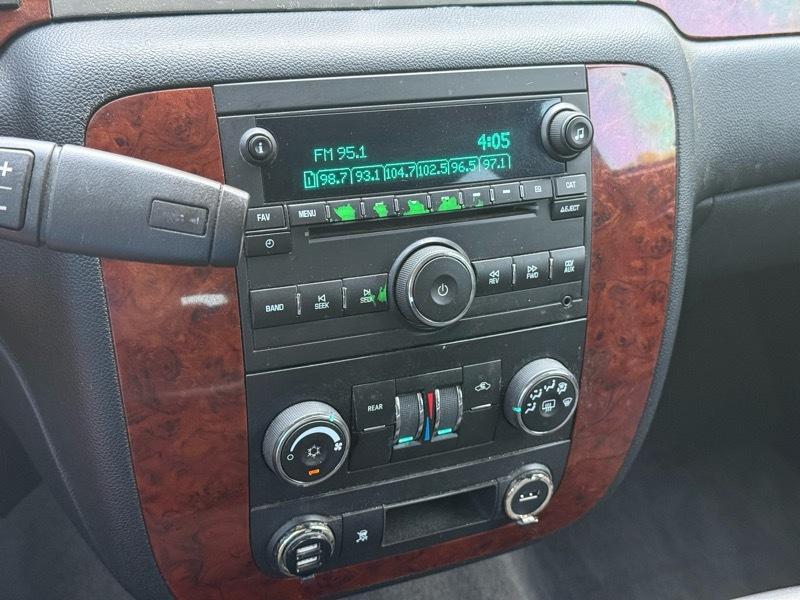 Chevrolet Tahoe  2011