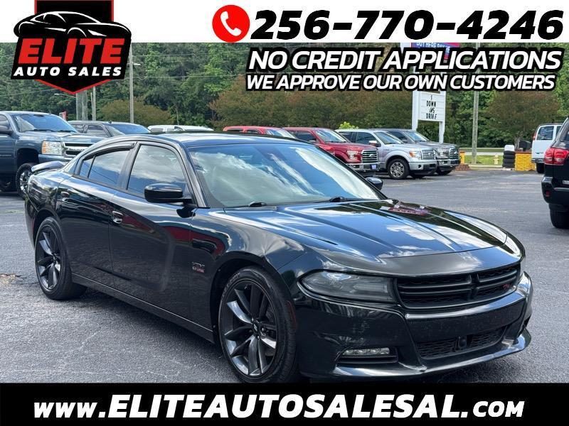 2015 Dodge Charger R/T's photo