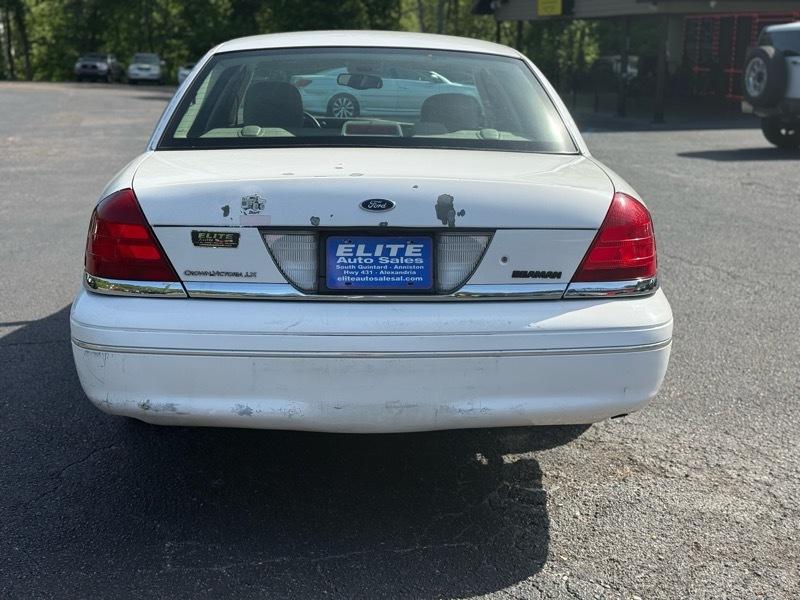 Ford Crown Victoria  2004
