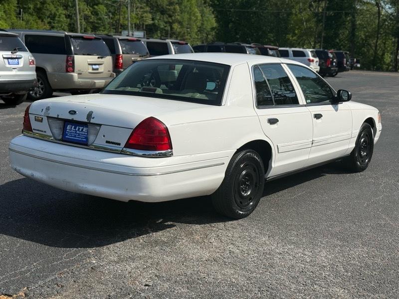 Ford Crown Victoria  2004