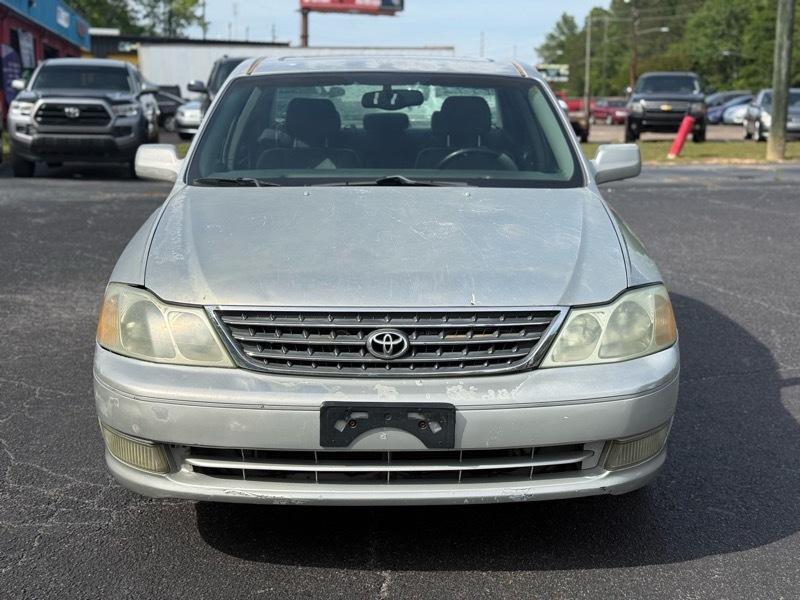 Toyota Avalon XL 2004