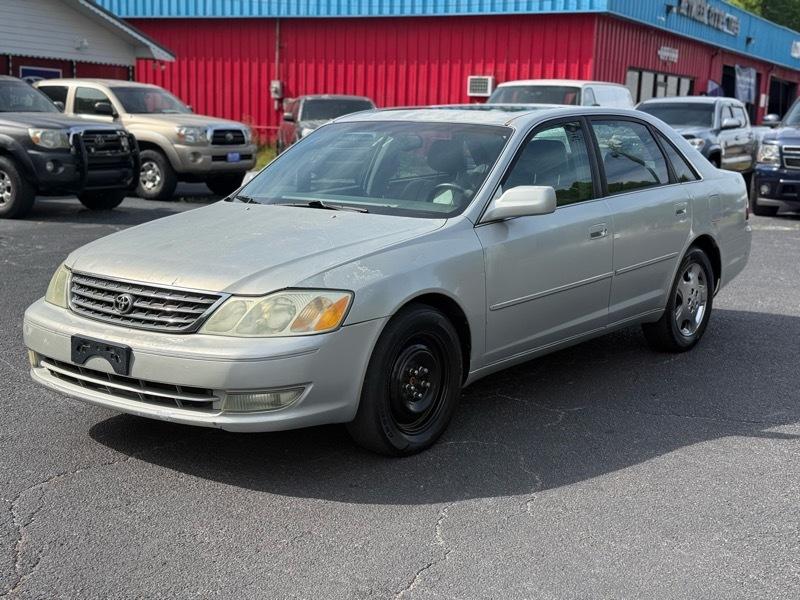 Toyota Avalon XL 2004