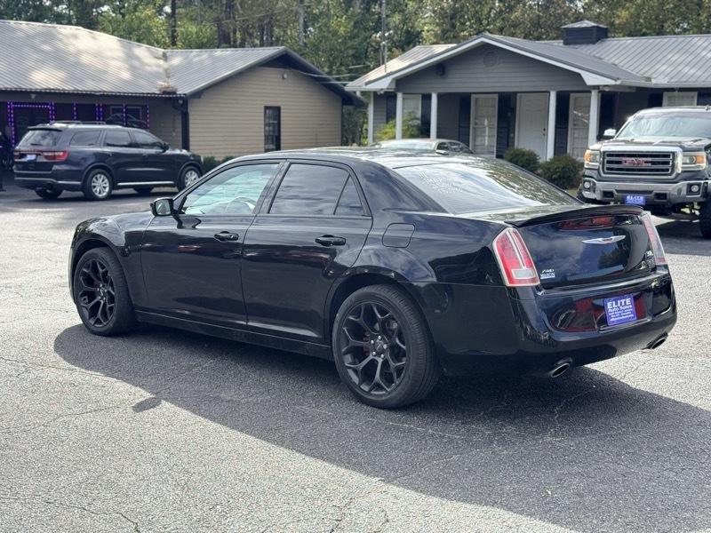 Chrysler 300 photo 4