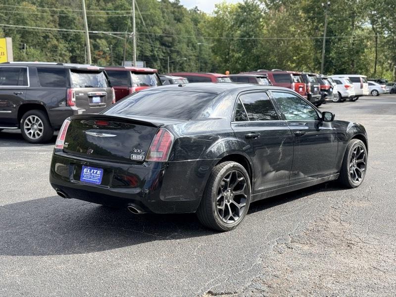 Chrysler 300 photo 6