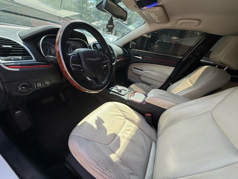 Chrysler 300  2015