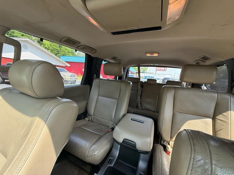 Toyota Sequoia Platinum 2010