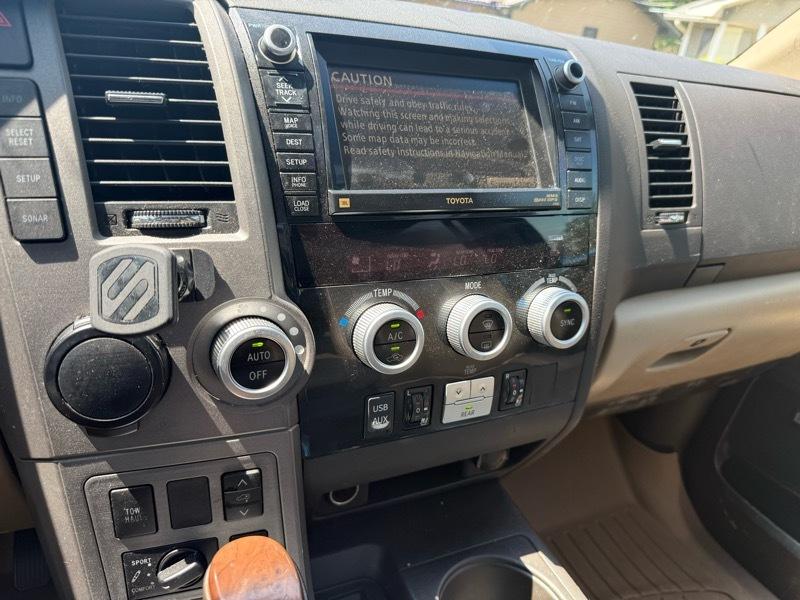 Toyota Sequoia Platinum 2010