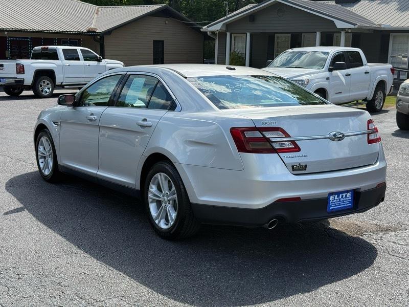Ford Taurus  2019