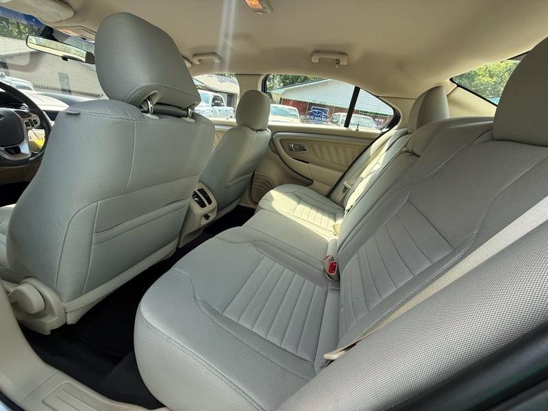 Ford Taurus  2019